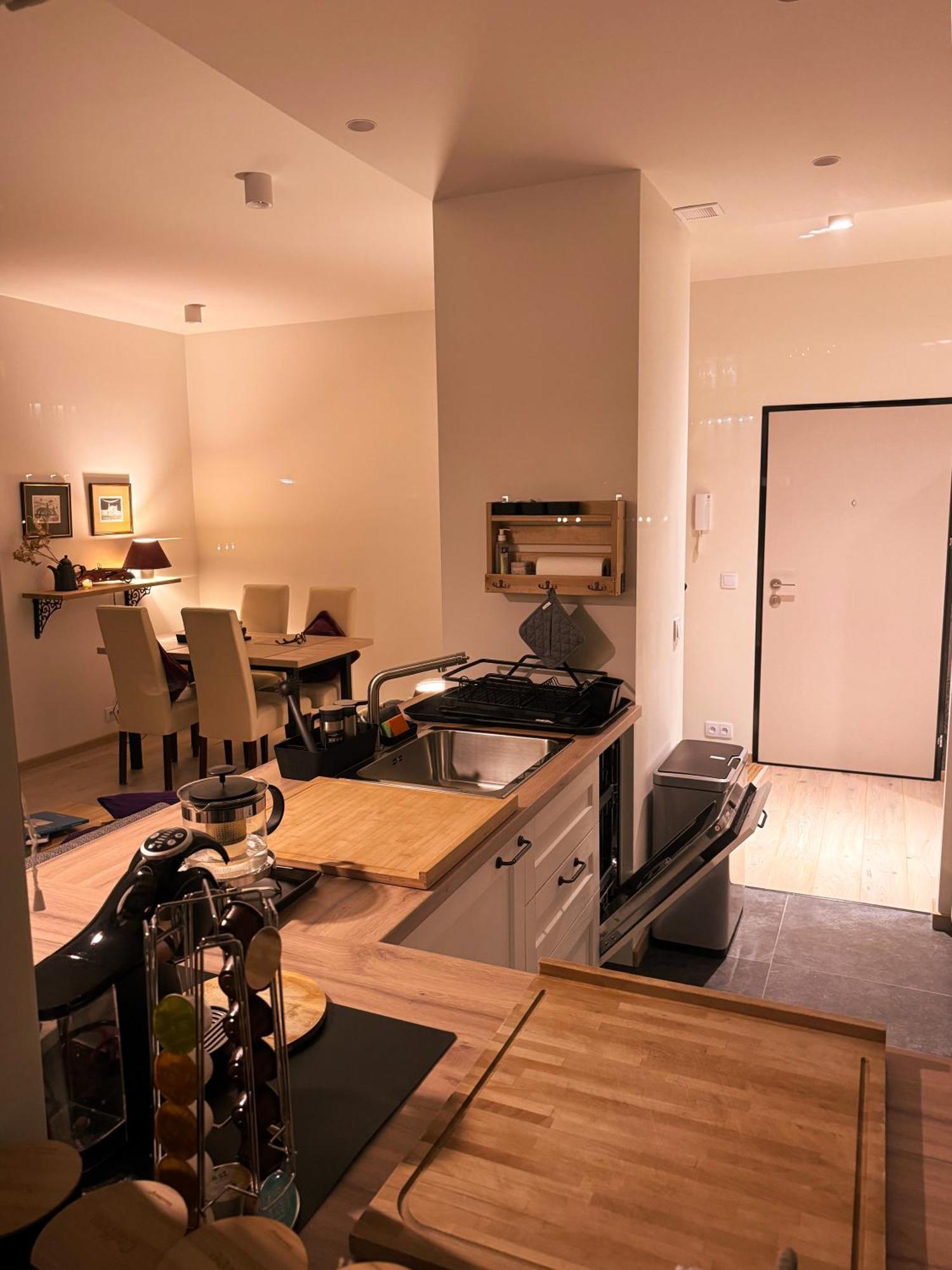 Relax&Comfort New Waw 50 Sqm With Terrace, Garden, Free Parking And Ac Varsóvia Exterior foto