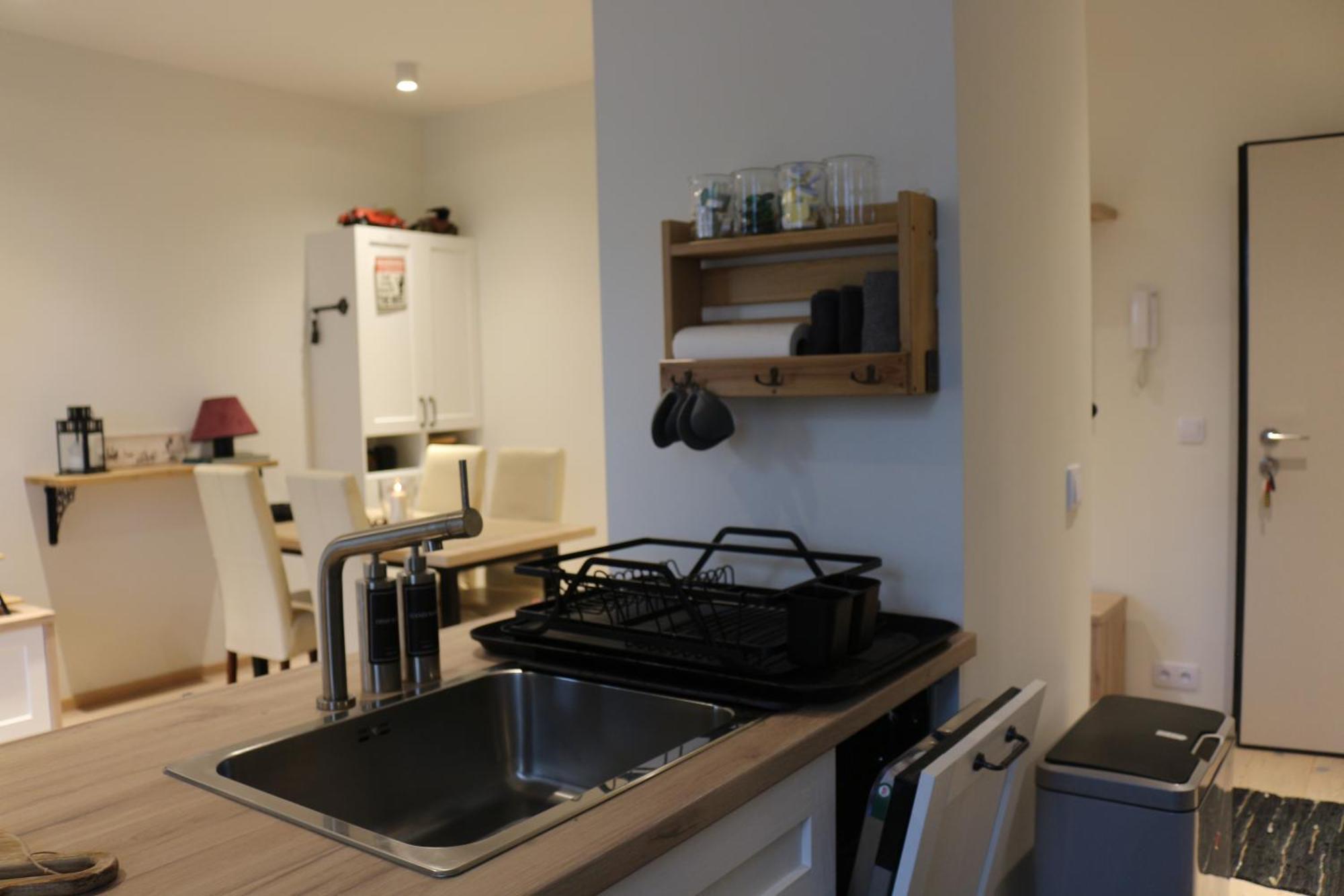 Relax&Comfort New Waw 50 Sqm With Terrace, Garden, Free Parking And Ac Varsóvia Exterior foto