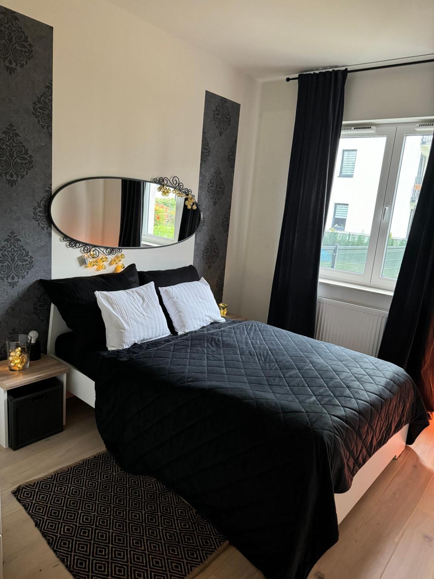 Relax&Comfort New Waw 50 Sqm With Terrace, Garden, Free Parking And Ac Varsóvia Exterior foto